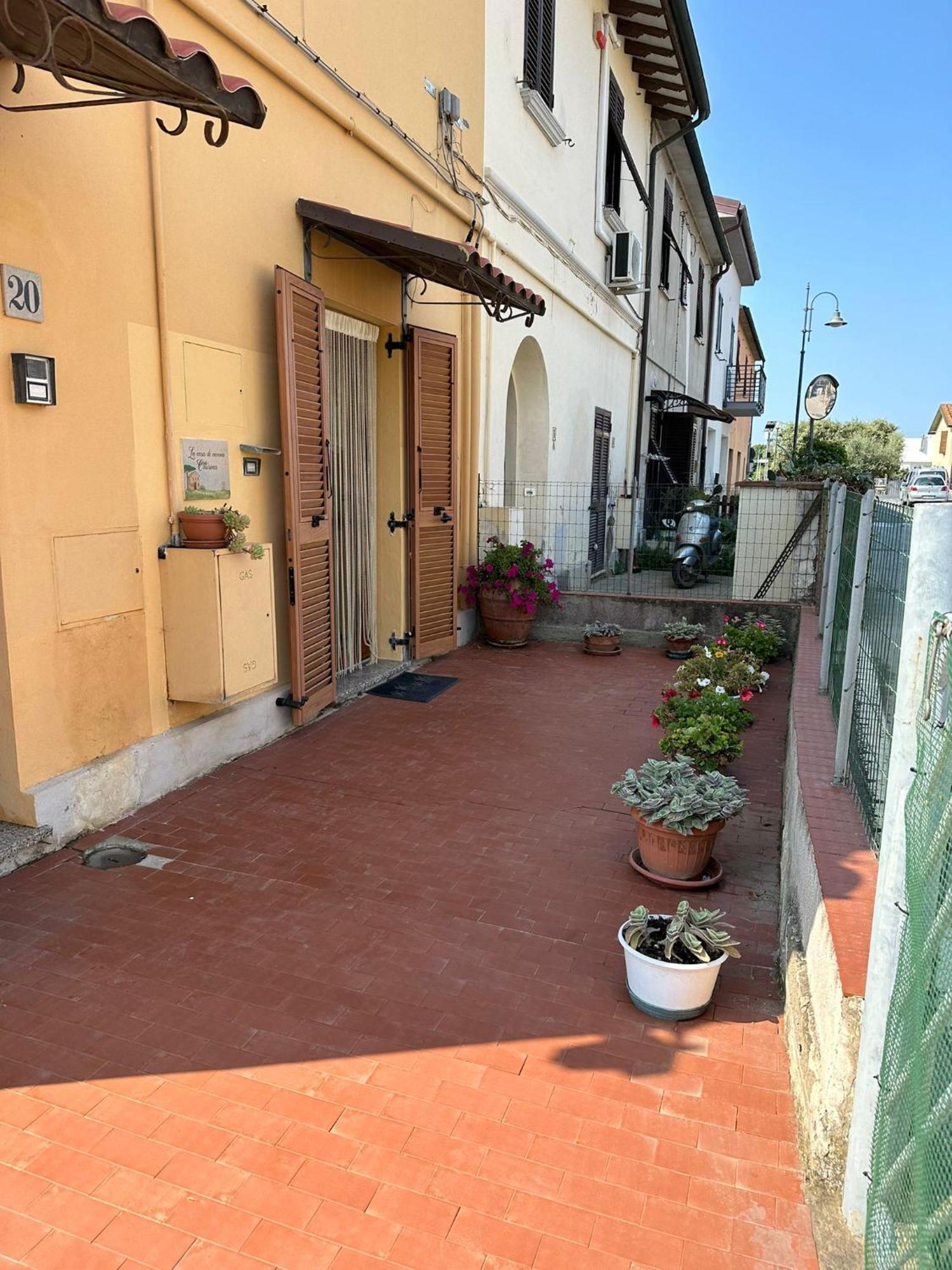 Ferienwohnung La Casa Di Nonna Ottorina Venturina Terme Exterior foto
