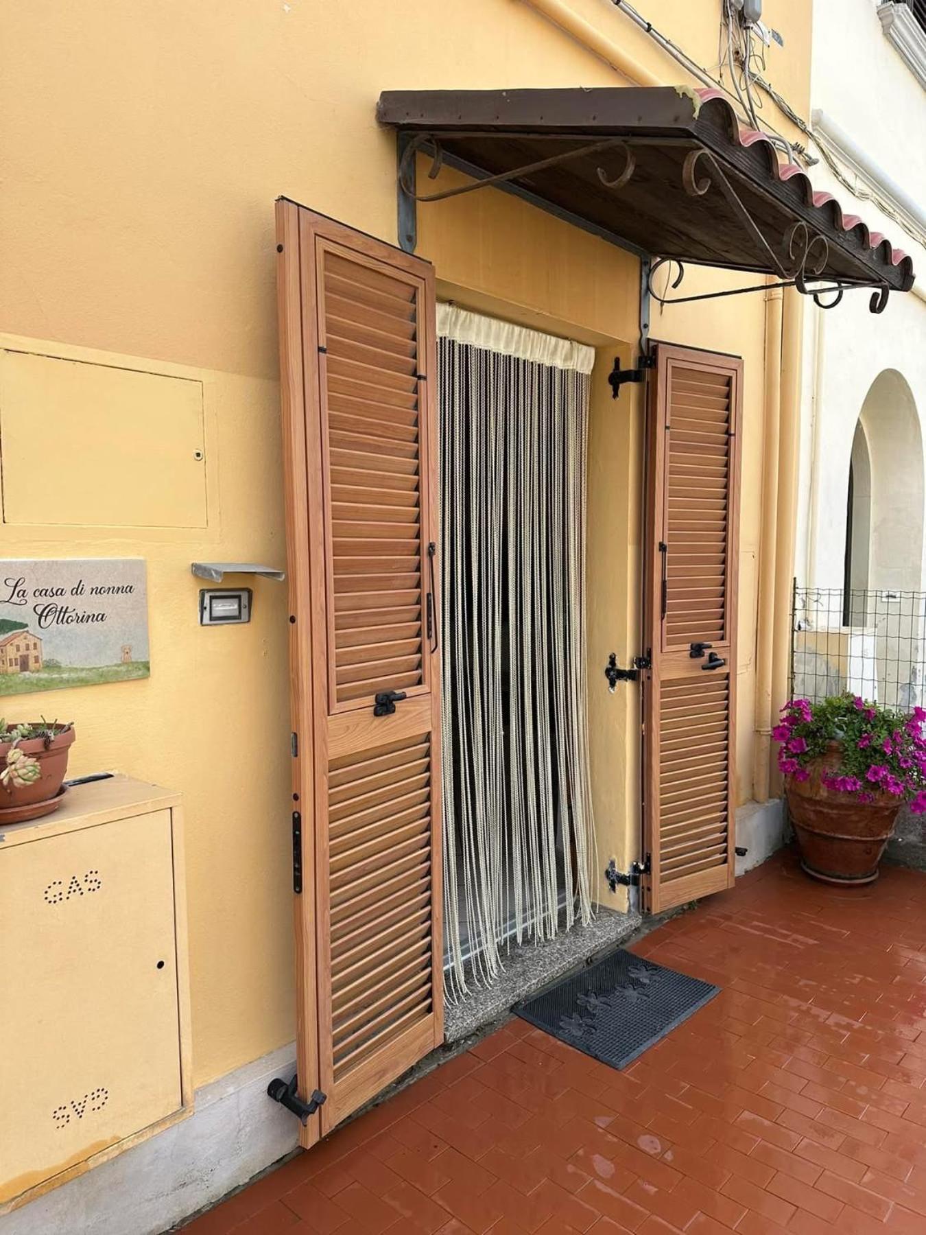 Ferienwohnung La Casa Di Nonna Ottorina Venturina Terme Exterior foto